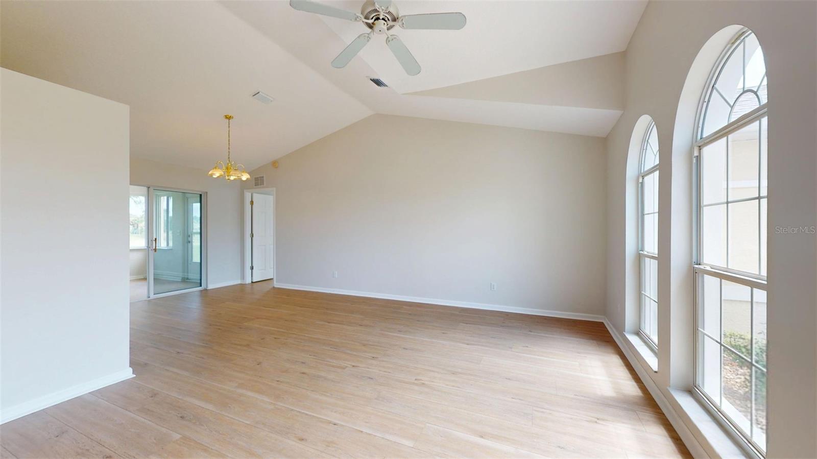 2089 Nw 50th Cir Property Photo 9
