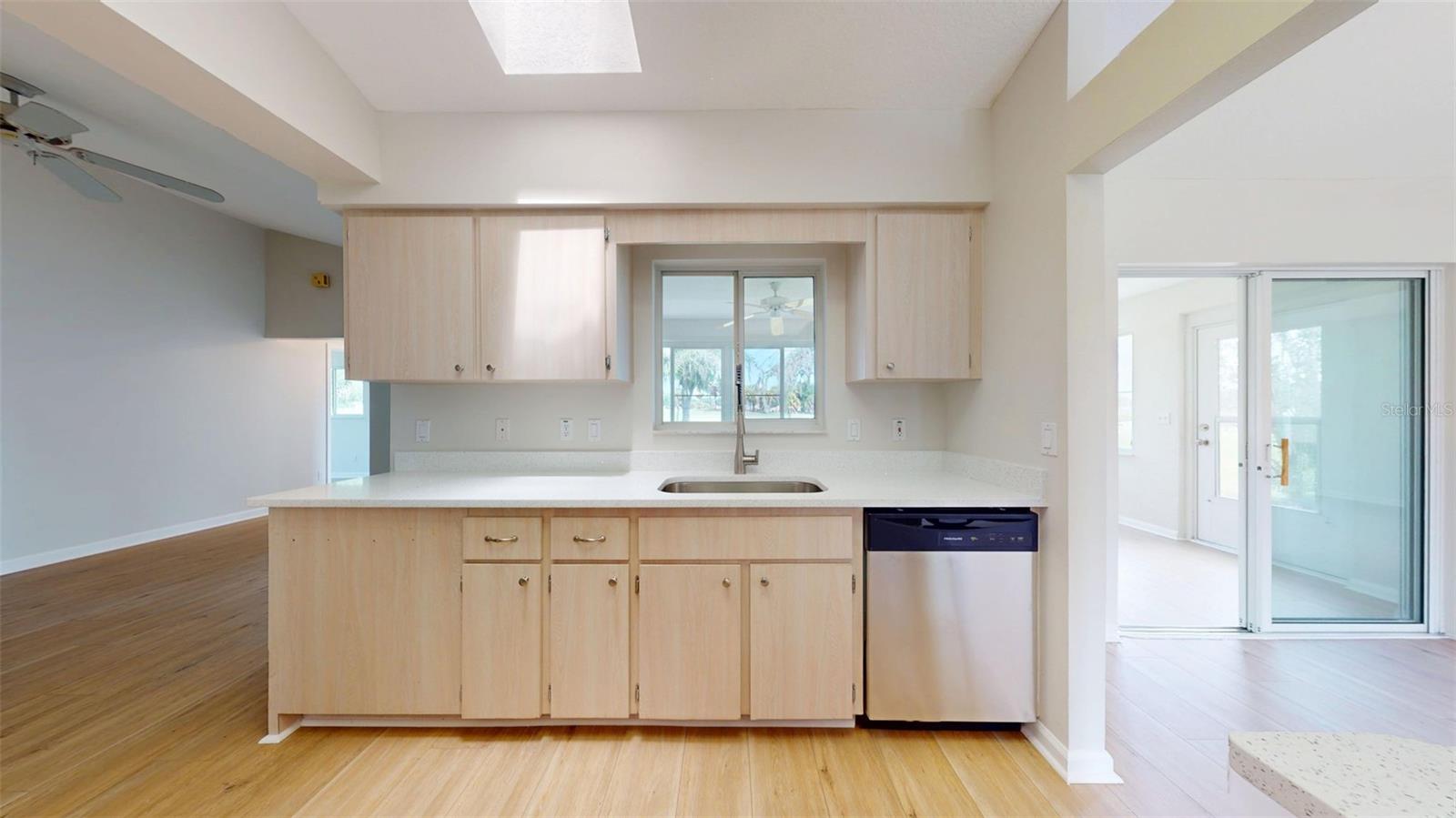 2089 Nw 50th Cir Property Photo 13