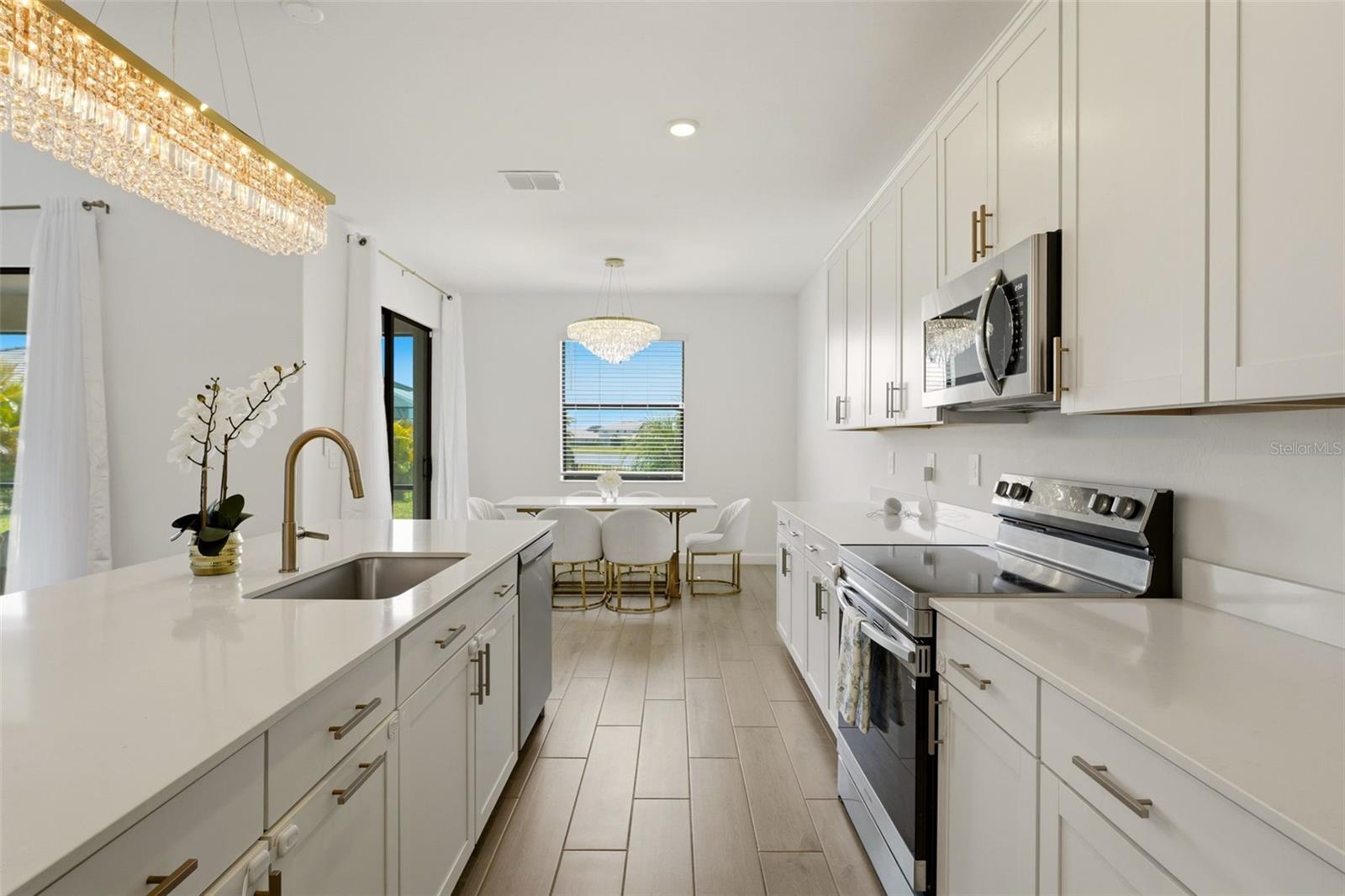4886 Seafoam Trl Property Photo 9