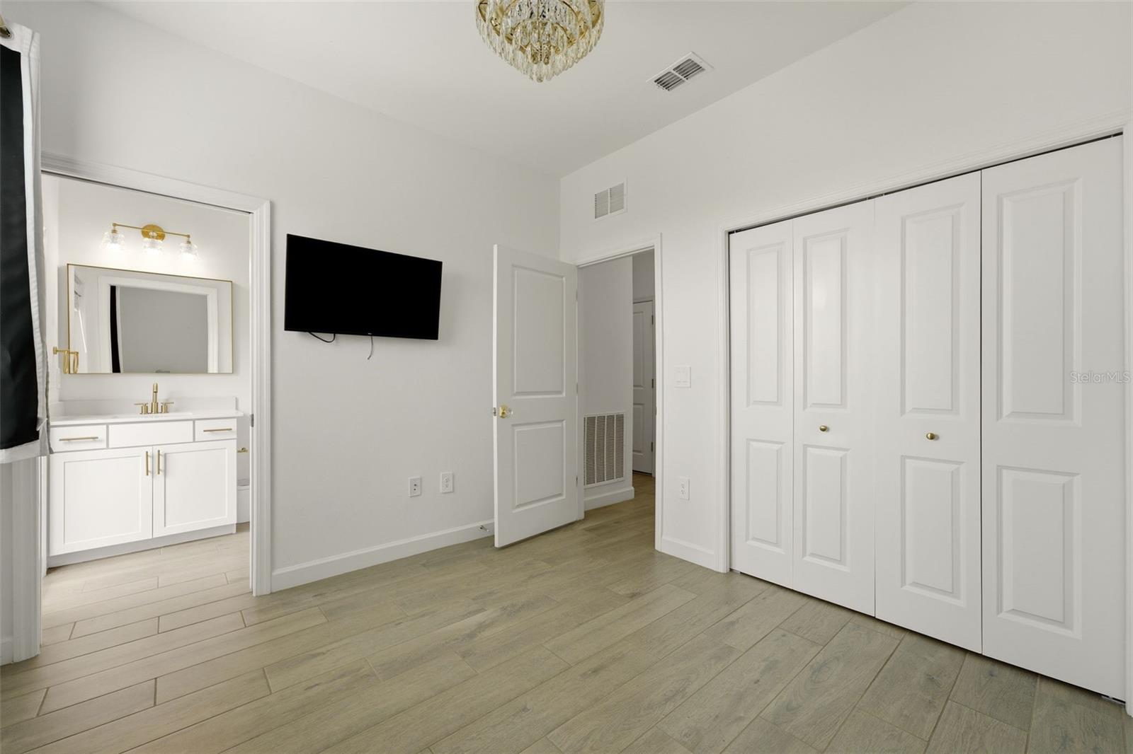 4886 Seafoam Trl Property Photo 18