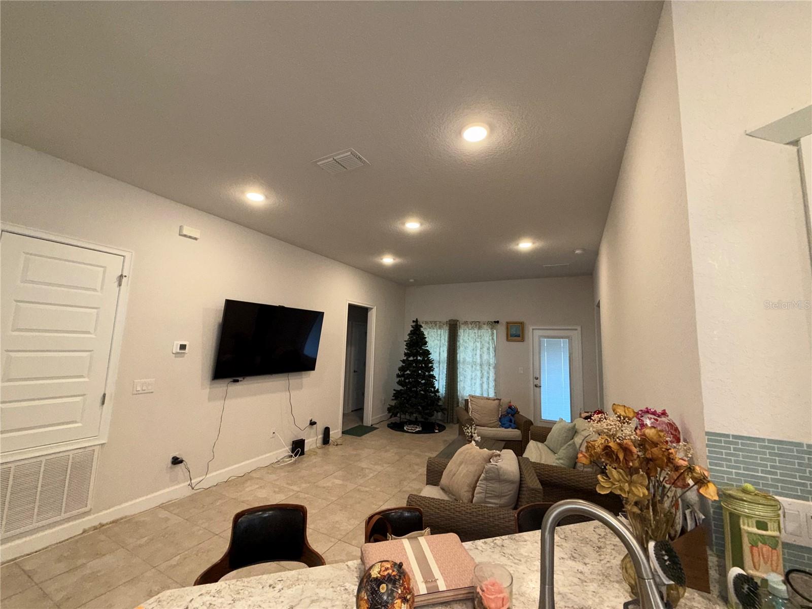 14921 Tropical Violet Way Property Photo 6