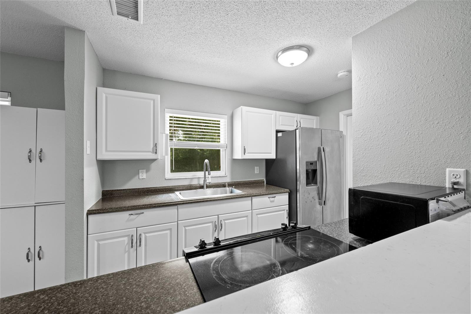 3909 Coleridge Pl Property Photo 11