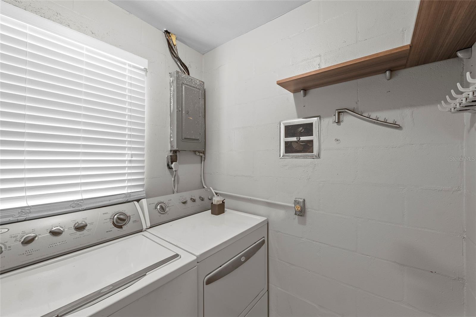 3909 Coleridge Pl Property Photo 18