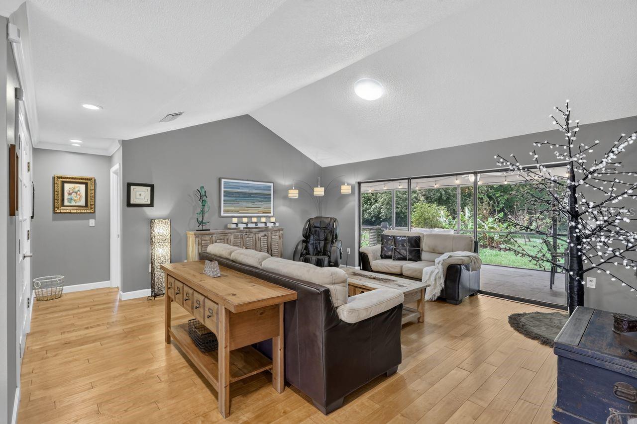 4395 Oak View Dr Property Photo 6