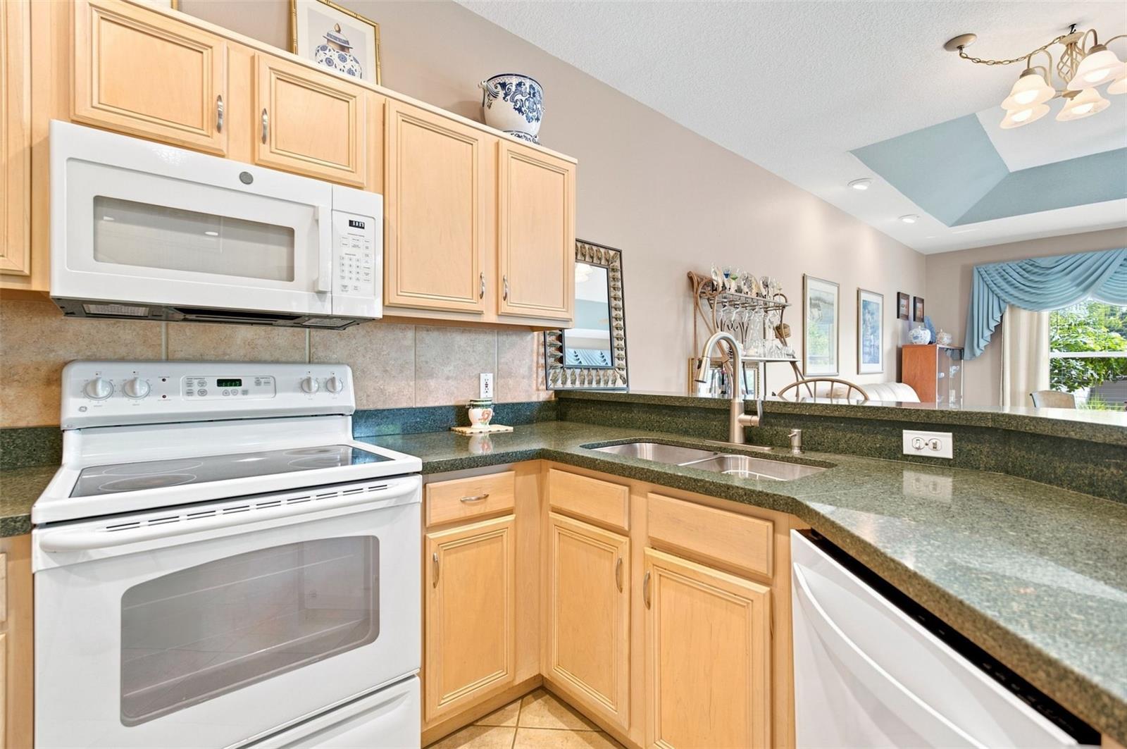 1819 Highland Rd Property Photo 15