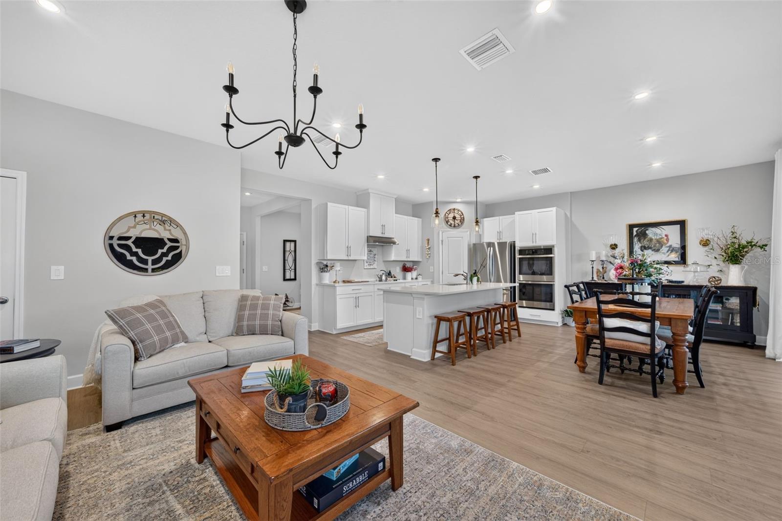 14076 Crimson Ave Property Photo 12
