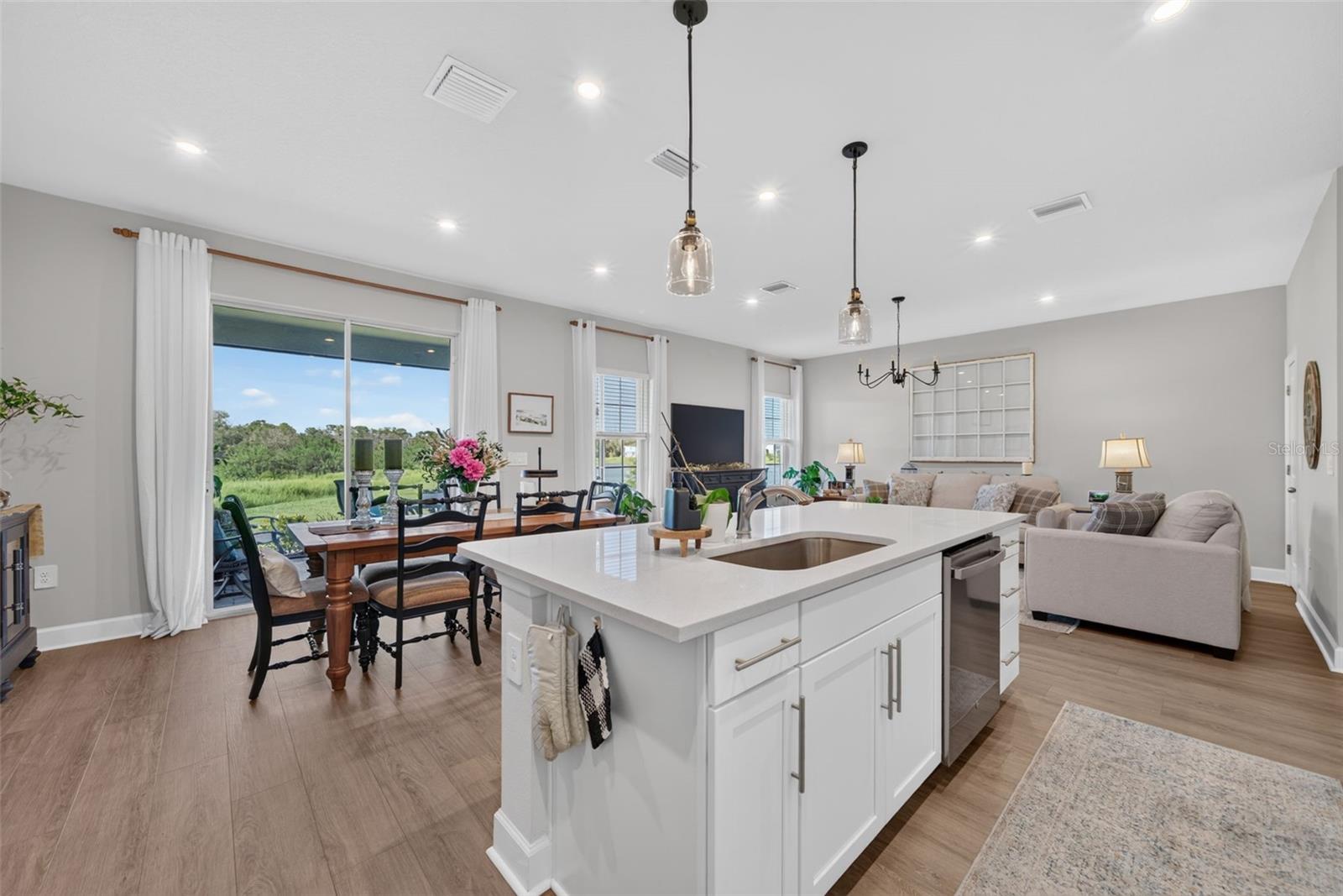 14076 Crimson Ave Property Photo 19