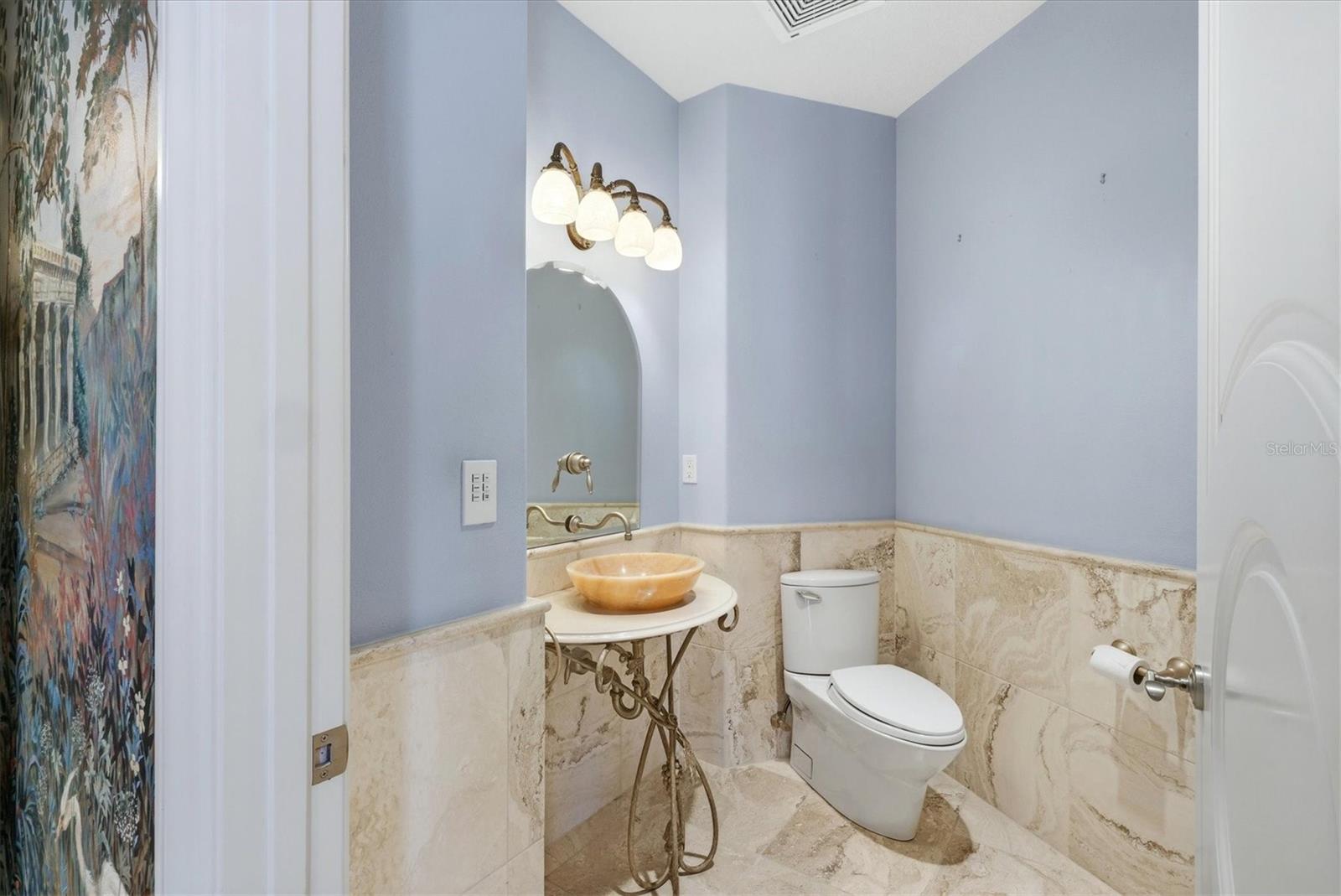 420 Golden Gate Pt #700 Property Photo 33