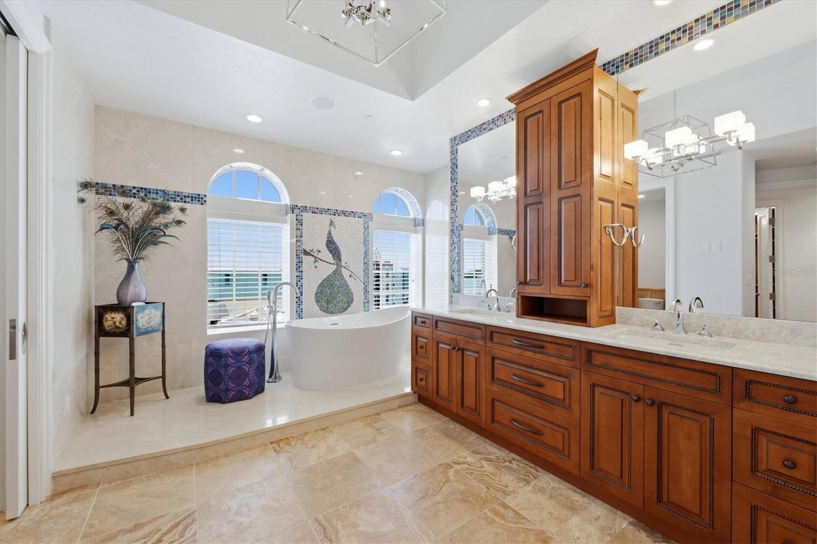 420 Golden Gate Pt #700 Property Photo 42