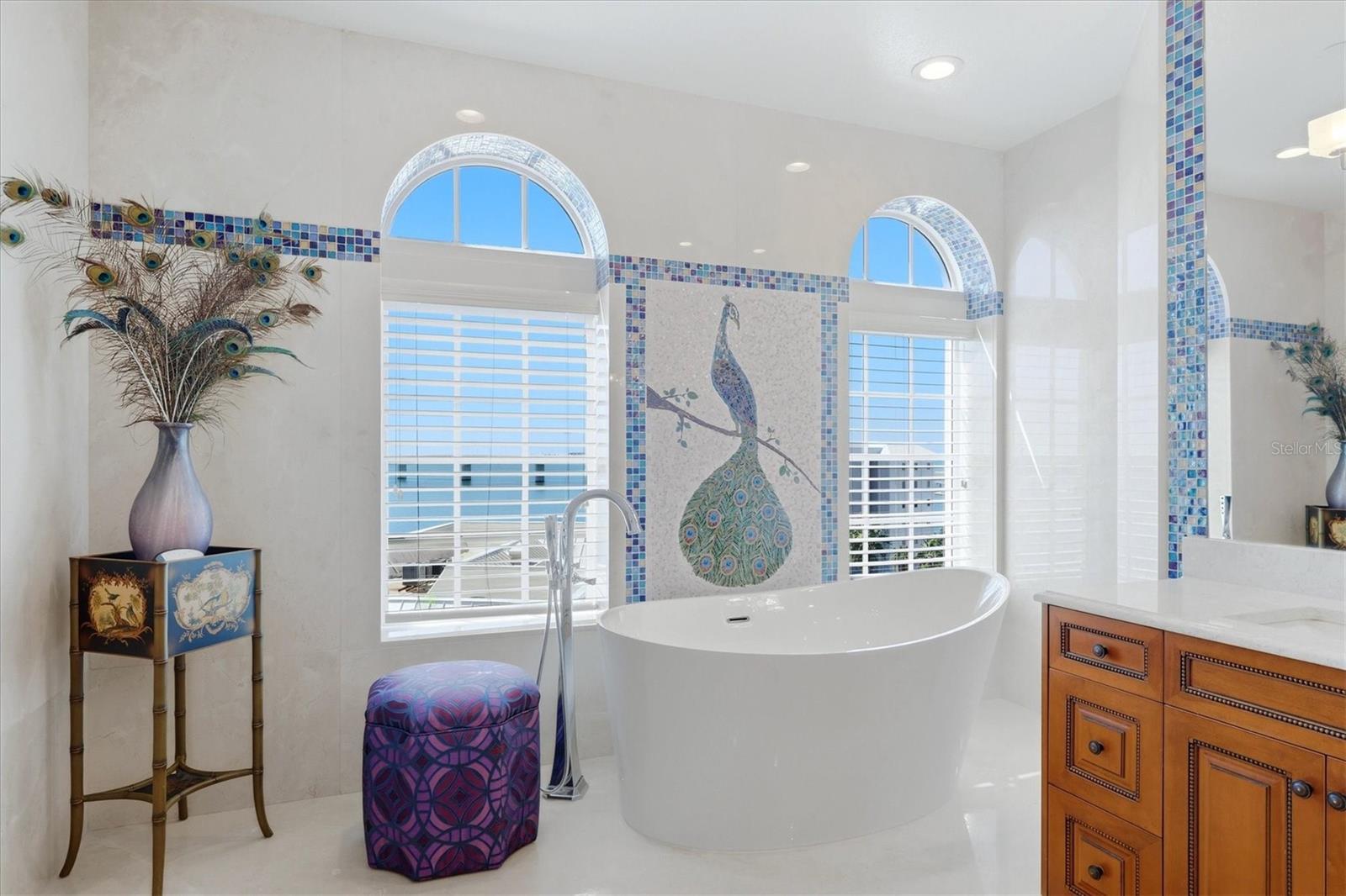 420 Golden Gate Pt #700 Property Photo 43