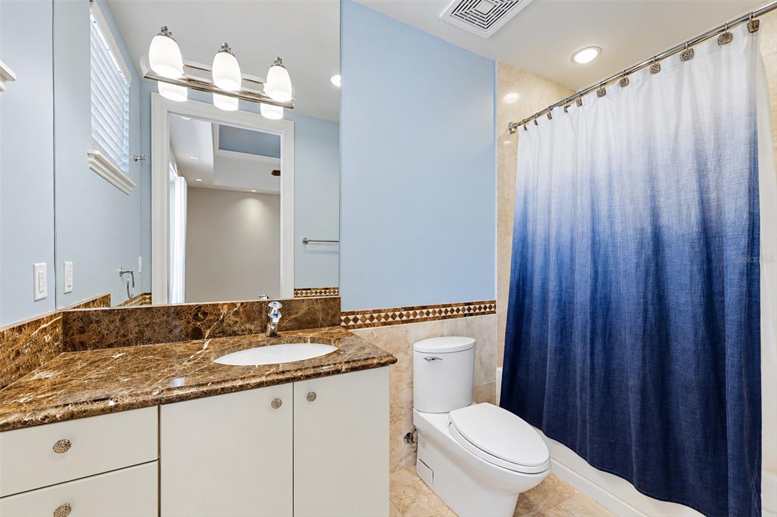 420 Golden Gate Pt #700 Property Photo 56