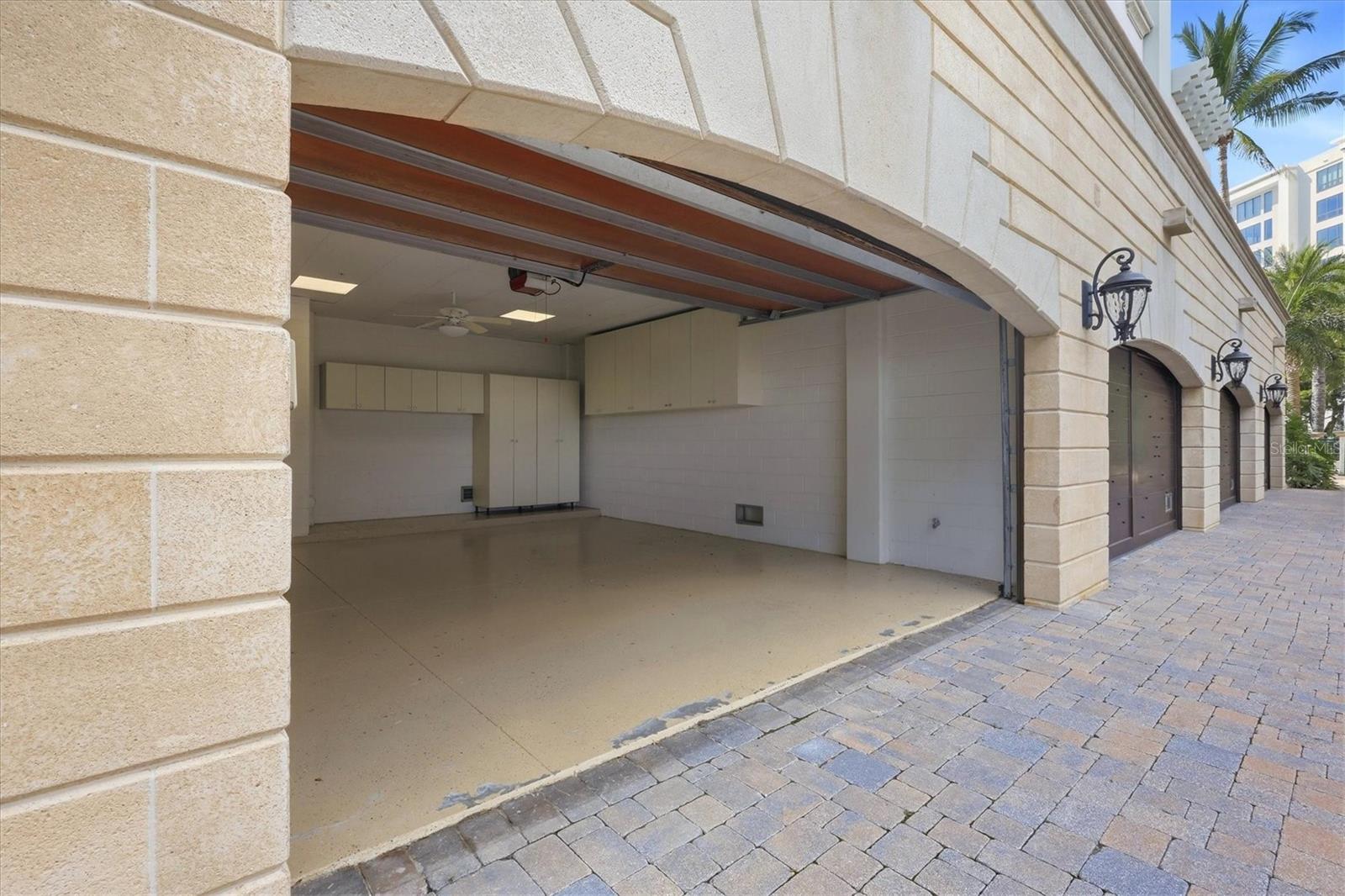 420 Golden Gate Pt #700 Property Photo 66