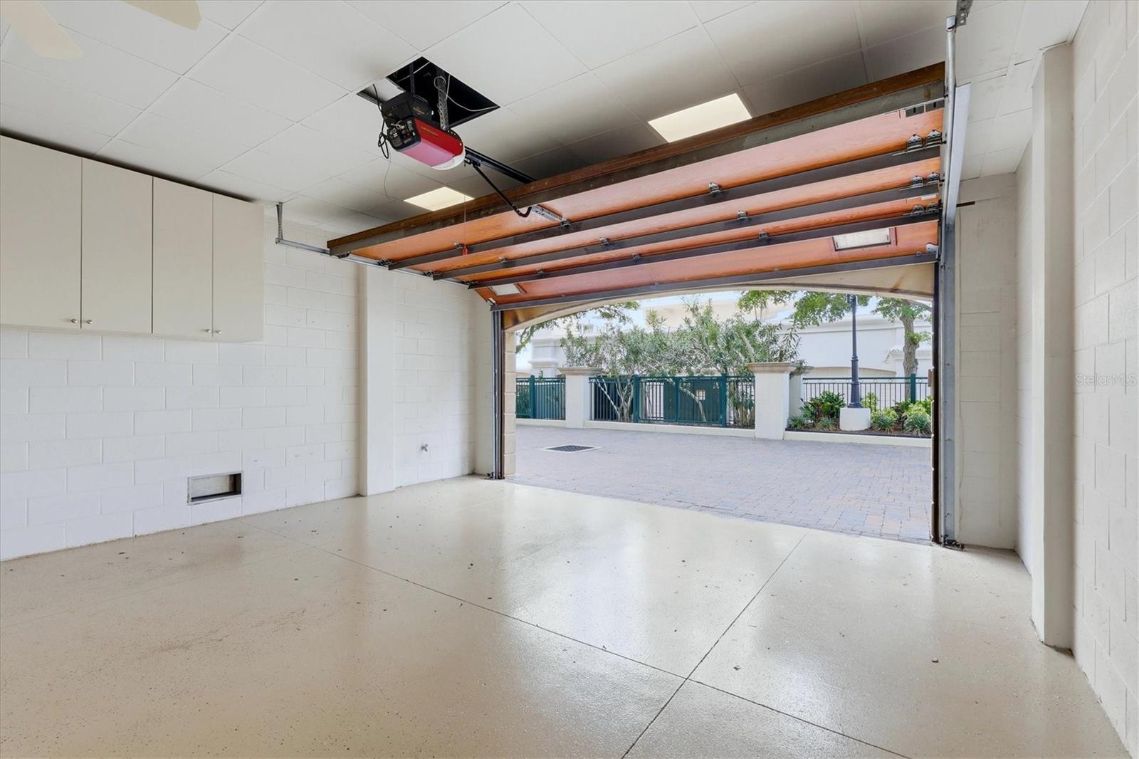 420 Golden Gate Pt #700 Property Photo 67