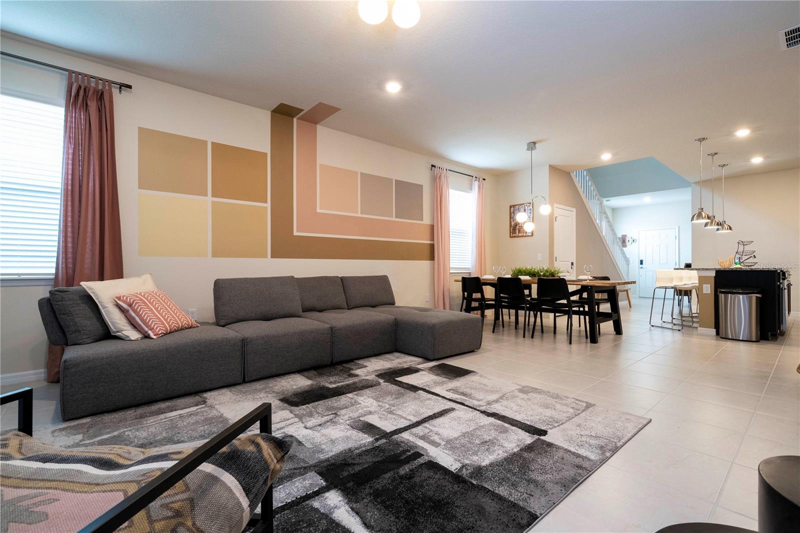 3325 Lilac Way Property Photo 10