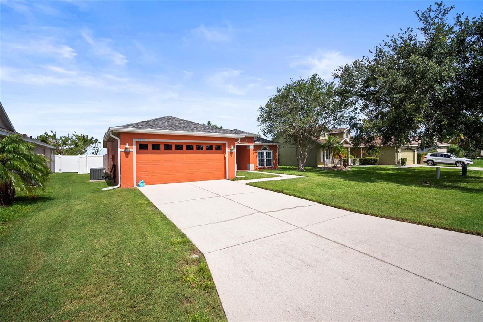 4194 Banbury Cir Property Photo 2
