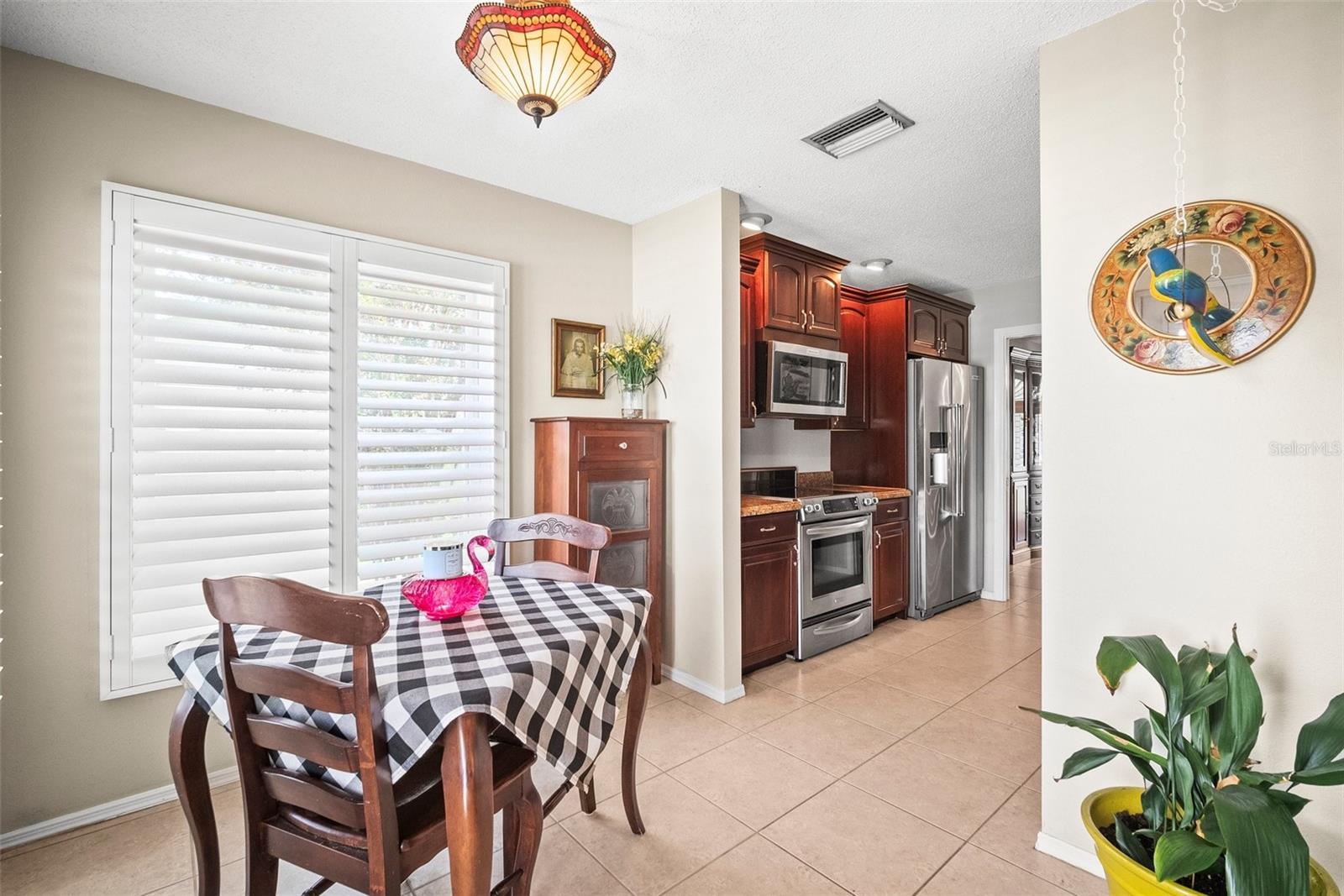 4194 Banbury Cir Property Photo 12