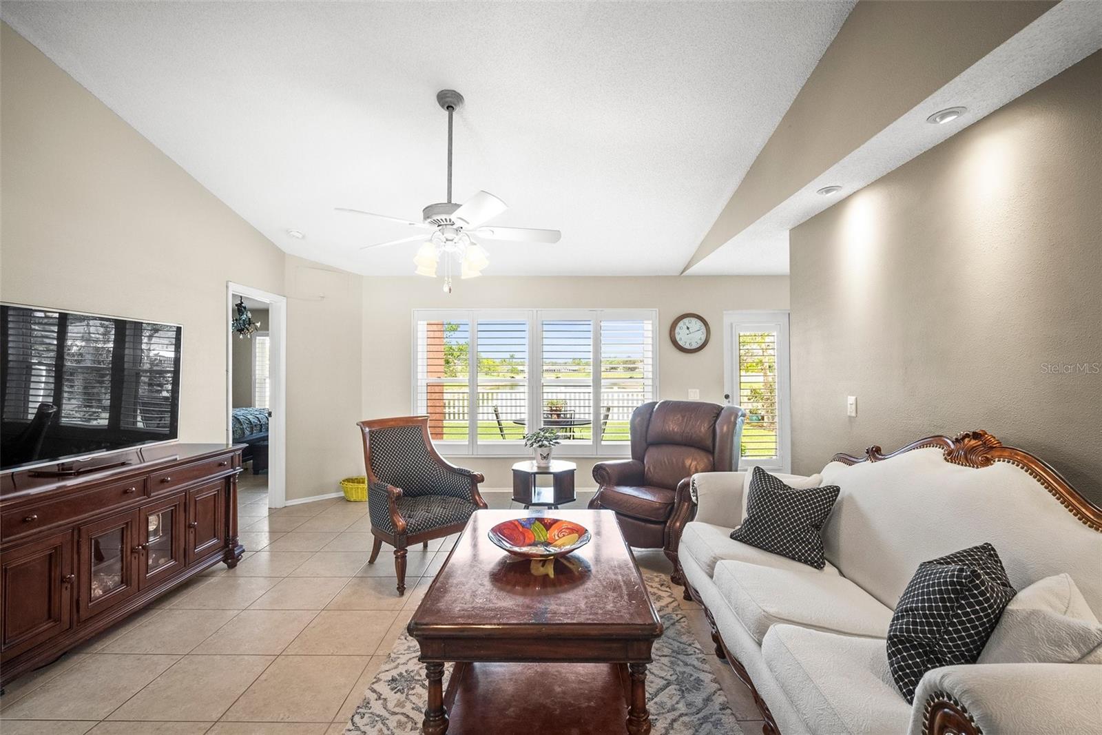 4194 Banbury Cir Property Photo 23