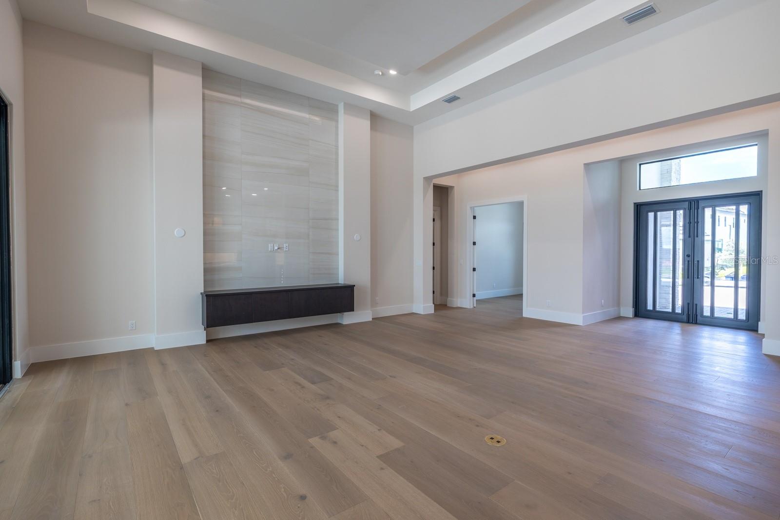 1003 Blue Shell Loop Property Photo 3