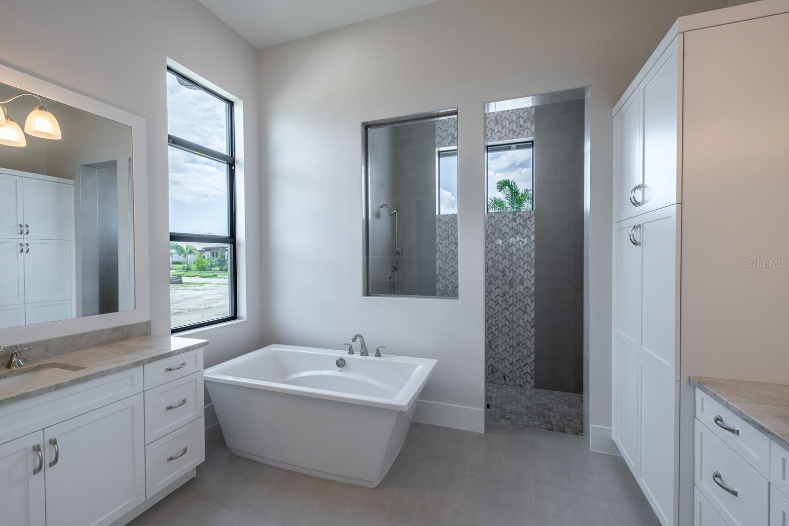 1003 Blue Shell Loop Property Photo 6