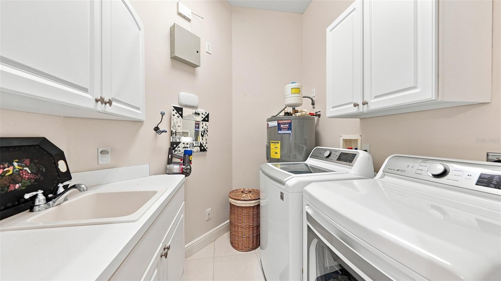 12402 Harbour Landings Dr Property Photo 24