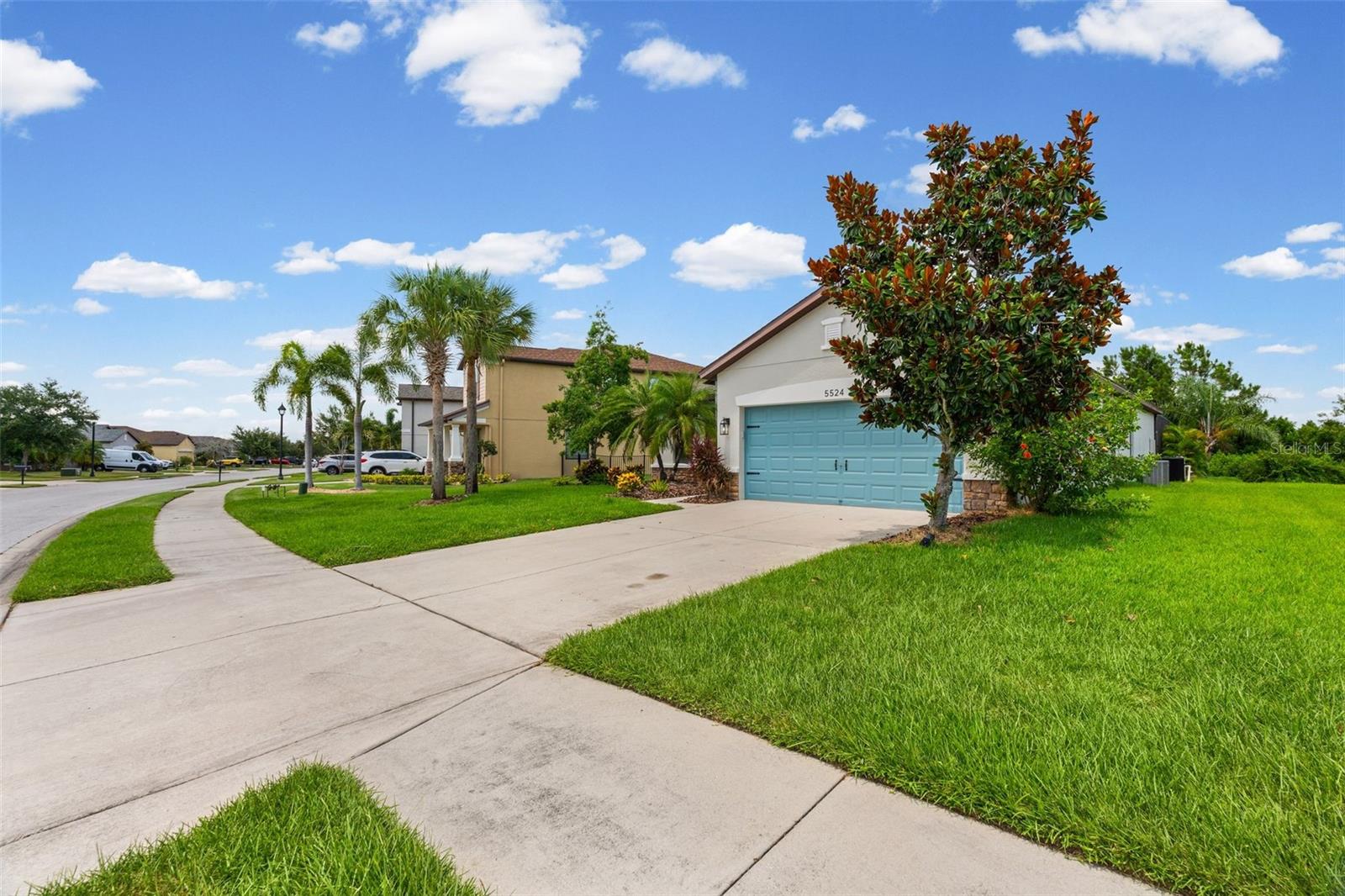 5524 107th Ter E Property Photo 3