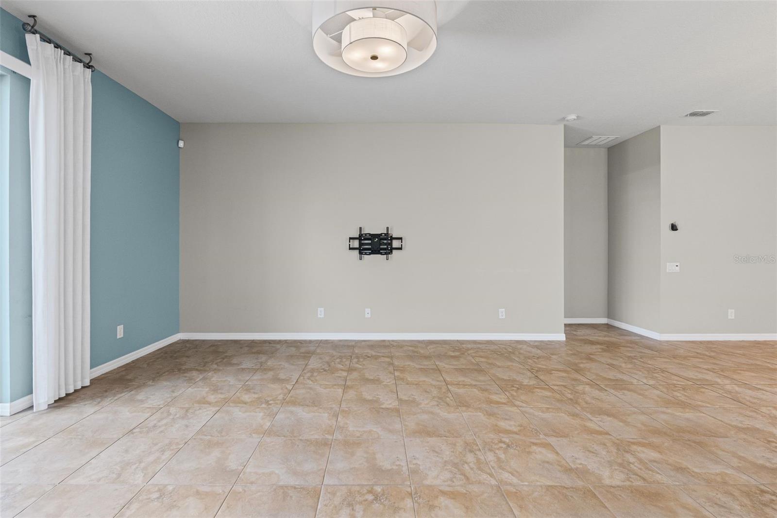 5524 107th Ter E Property Photo 9