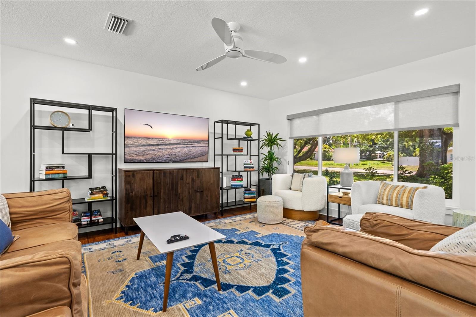 2587 Ringling Blvd Property Photo 8
