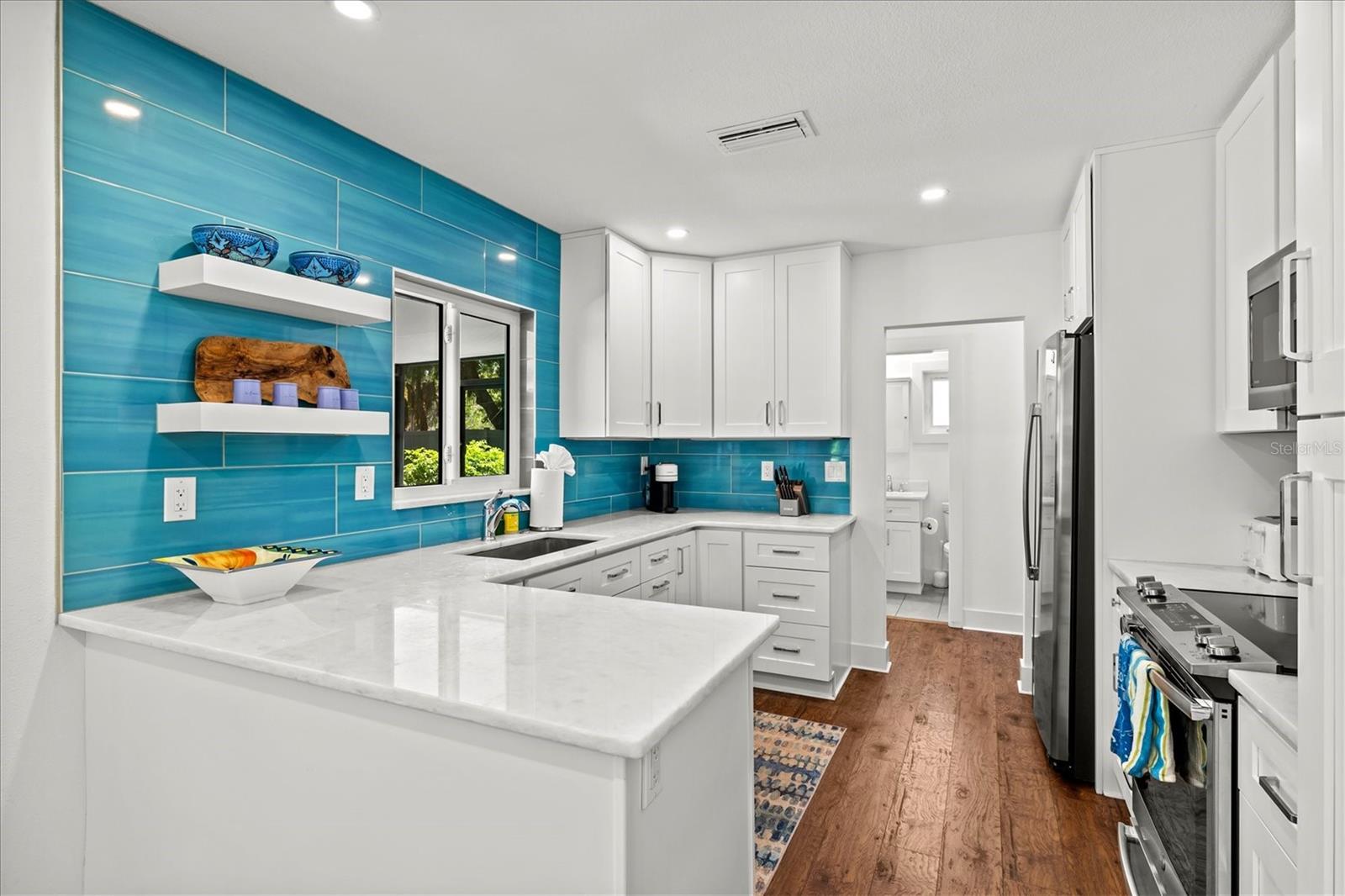 2587 Ringling Blvd Property Photo 20