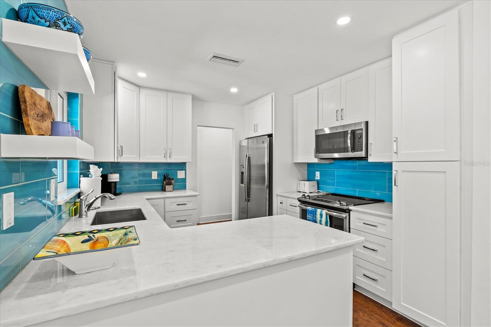 2587 Ringling Blvd Property Photo 21
