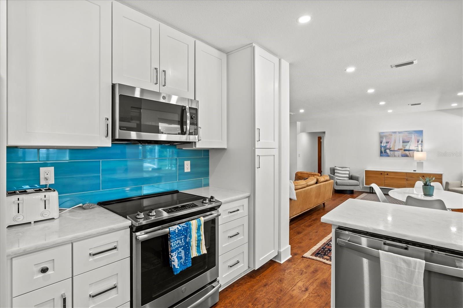 2587 Ringling Blvd Property Photo 23
