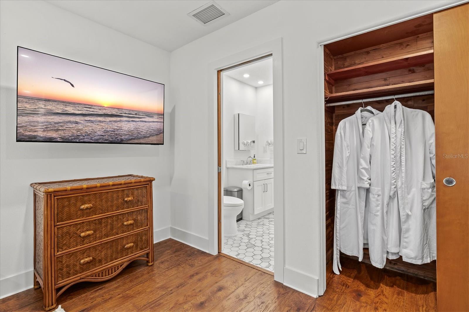 2587 Ringling Blvd Property Photo 32