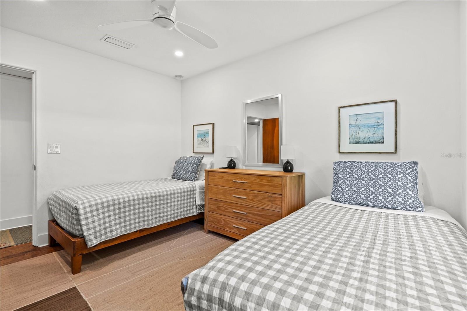2587 Ringling Blvd Property Photo 39