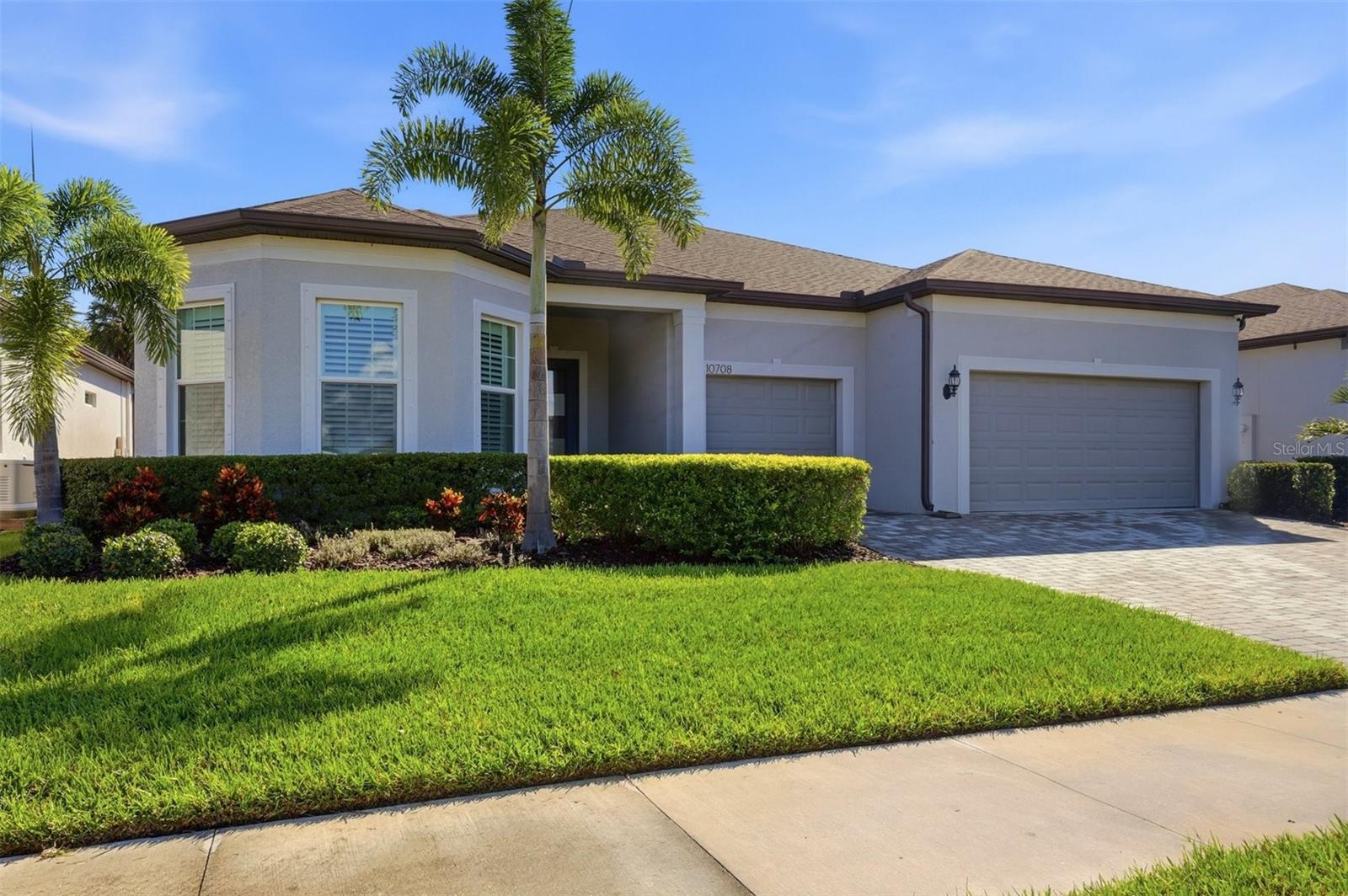 10708 Saratoga Pl Property Photo 3