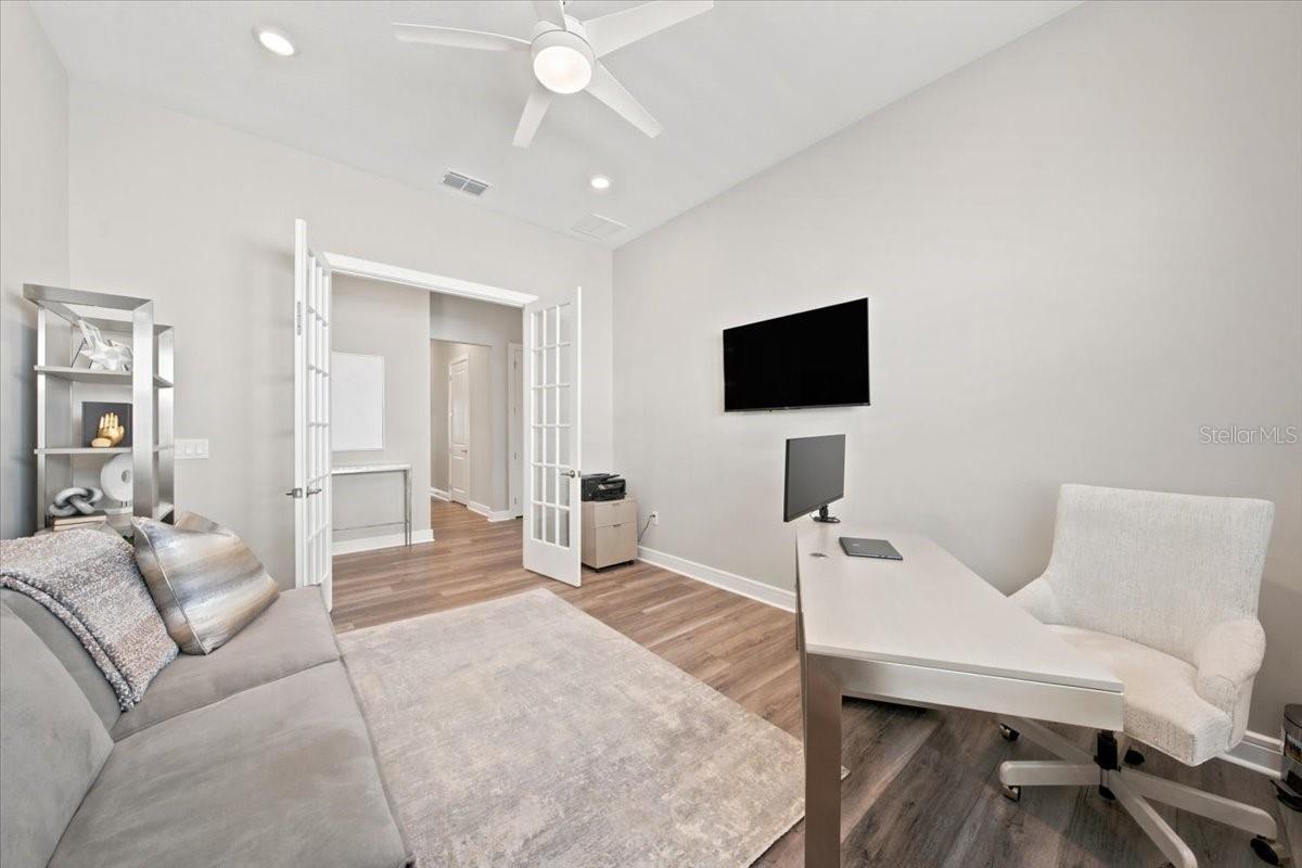 10708 Saratoga Pl Property Photo 16