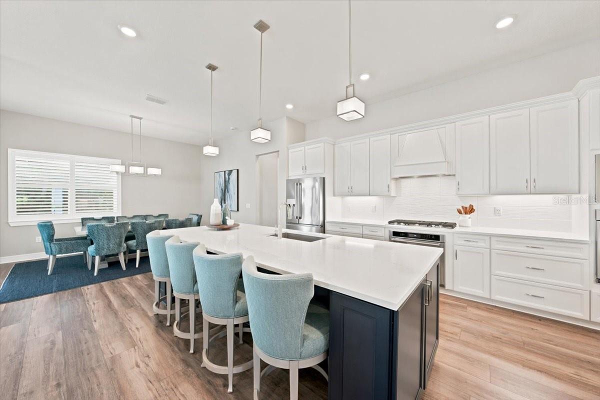 10708 Saratoga Pl Property Photo 18