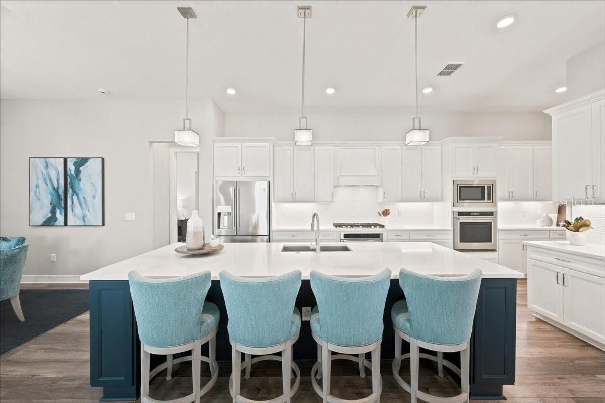 10708 Saratoga Pl Property Photo 19