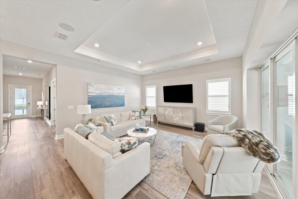10708 Saratoga Pl Property Photo 32