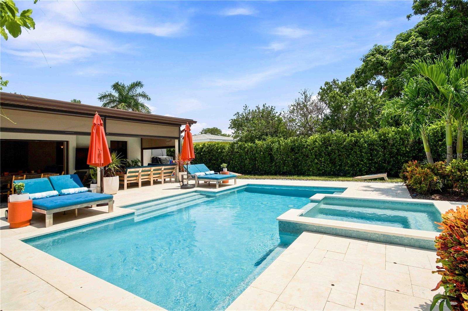 2410 Siesta Dr Property Photo 35