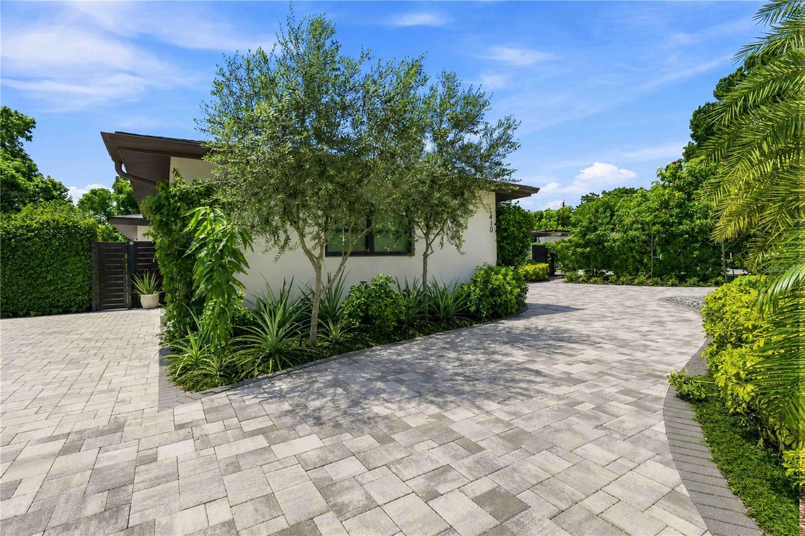 2410 Siesta Dr Property Photo 43