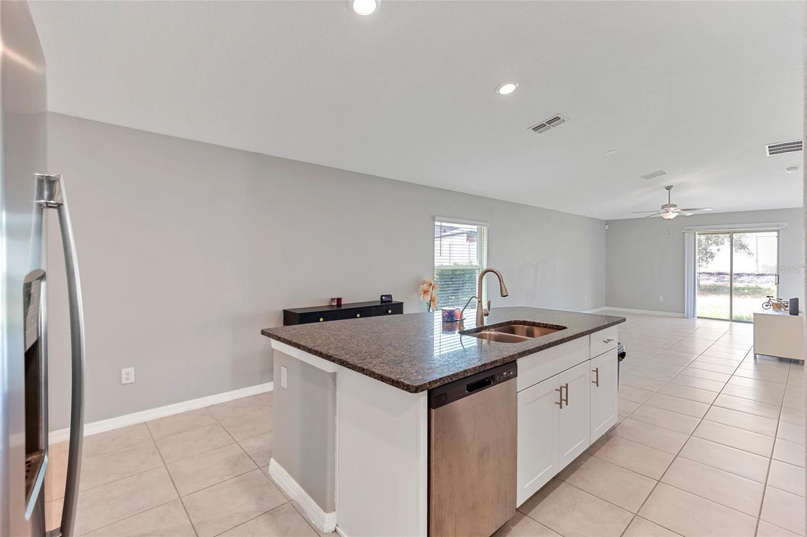 1719 Fred Ives St Property Photo 4