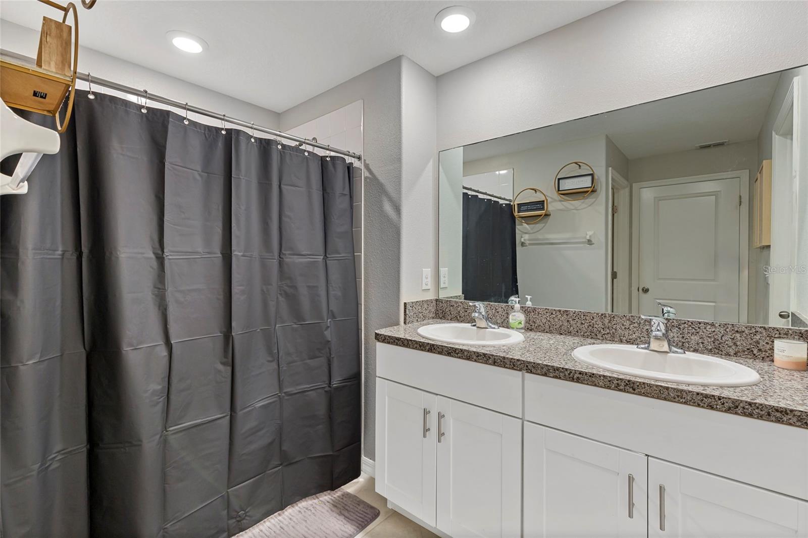 1719 Fred Ives St Property Photo 13