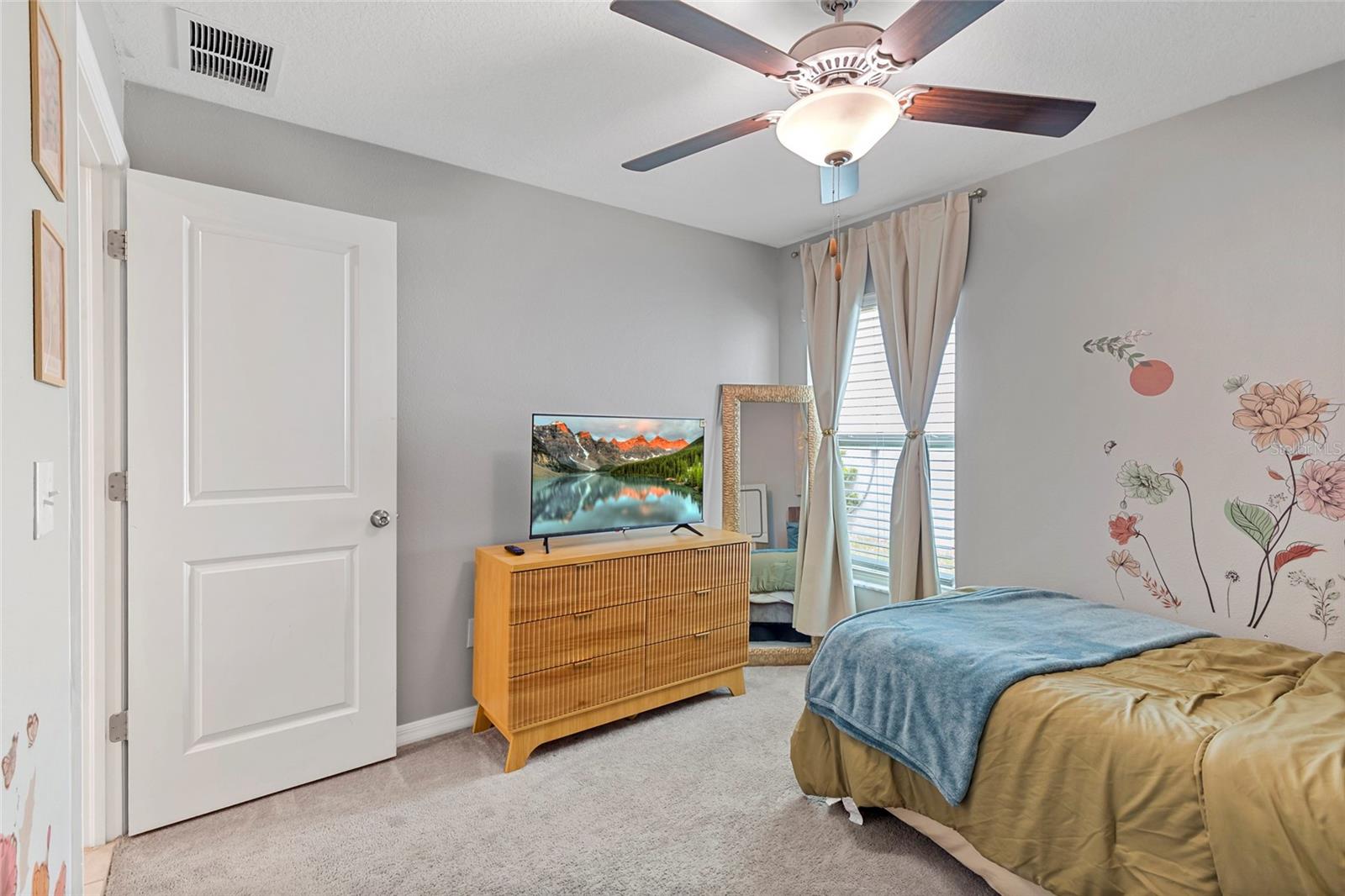 1719 Fred Ives St Property Photo 15