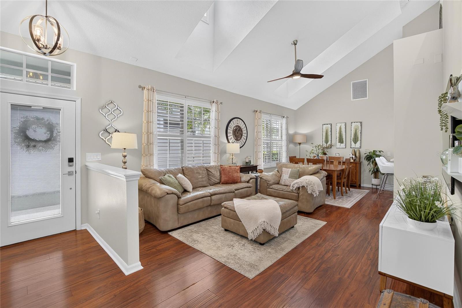 10807 Sierra Vista Pl Property Photo 8