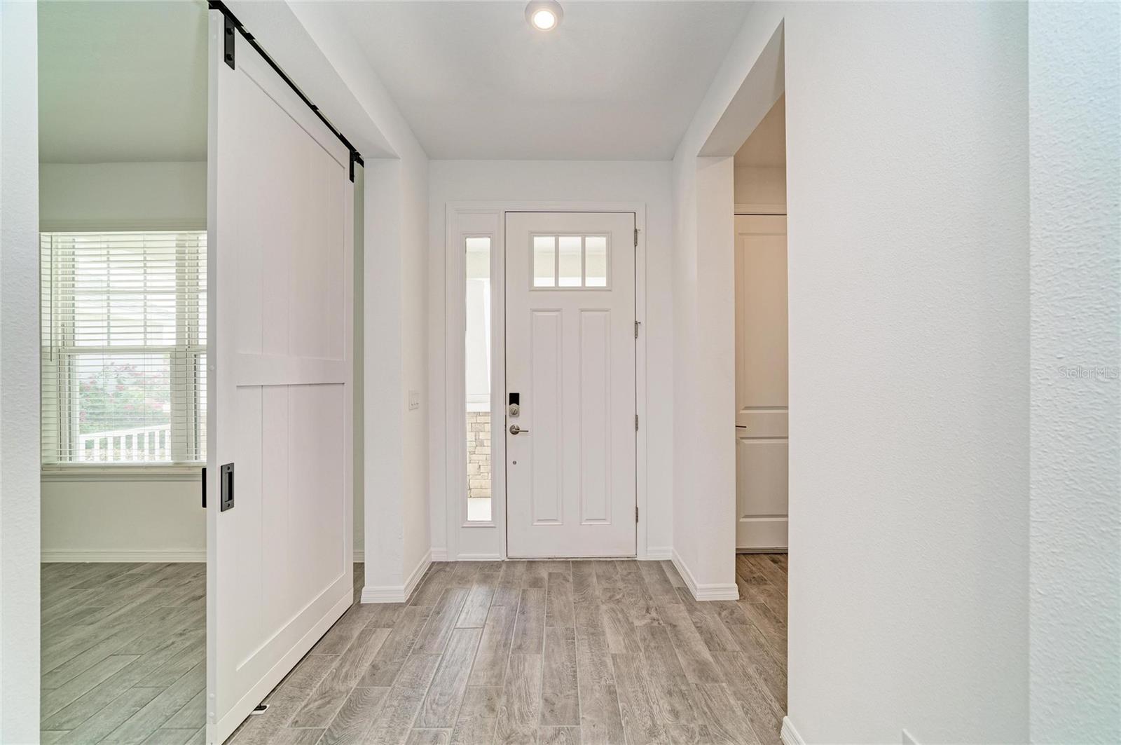 6332 Laurelcrest Gln Property Photo 6
