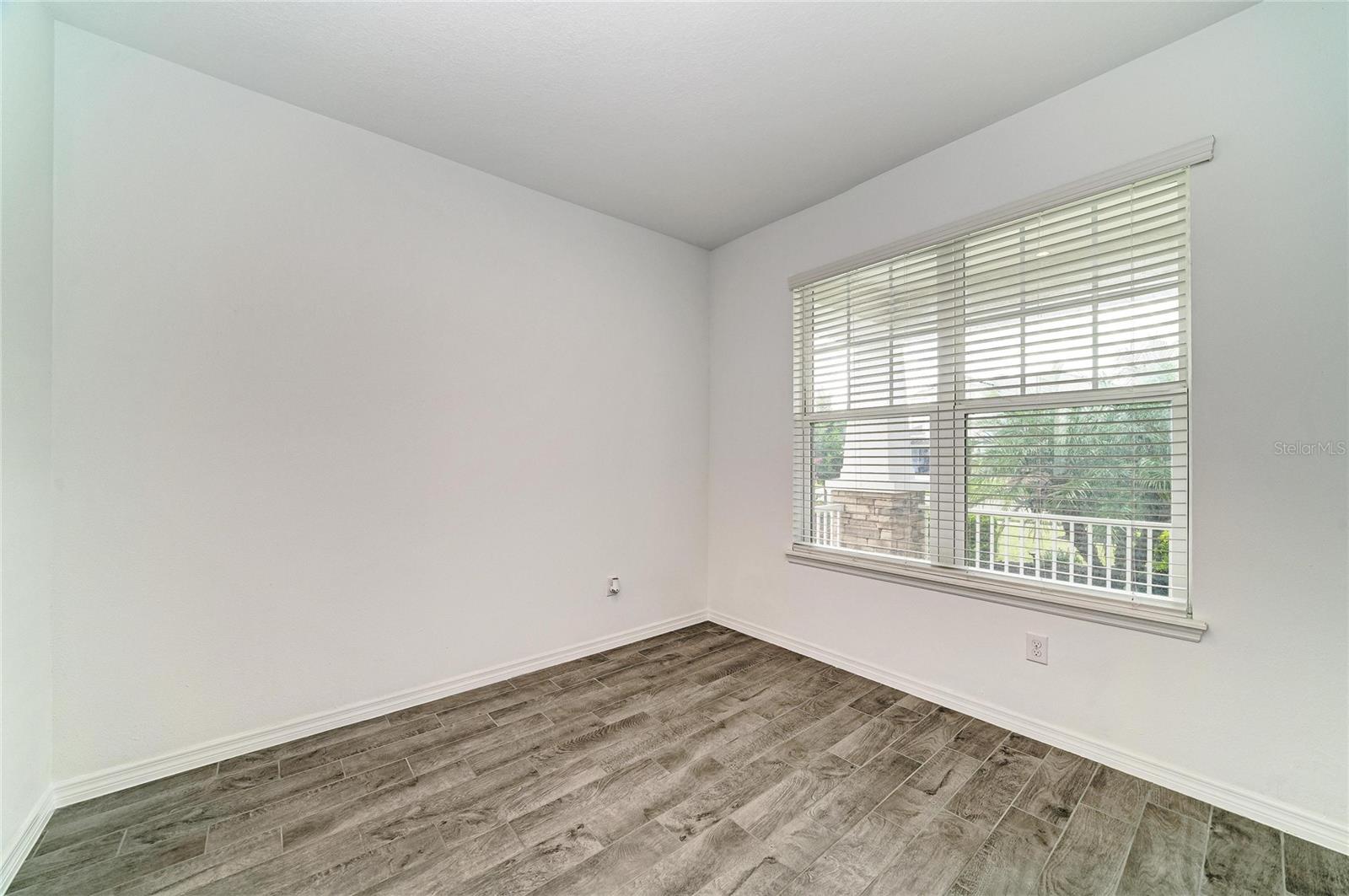 6332 Laurelcrest Gln Property Photo 8