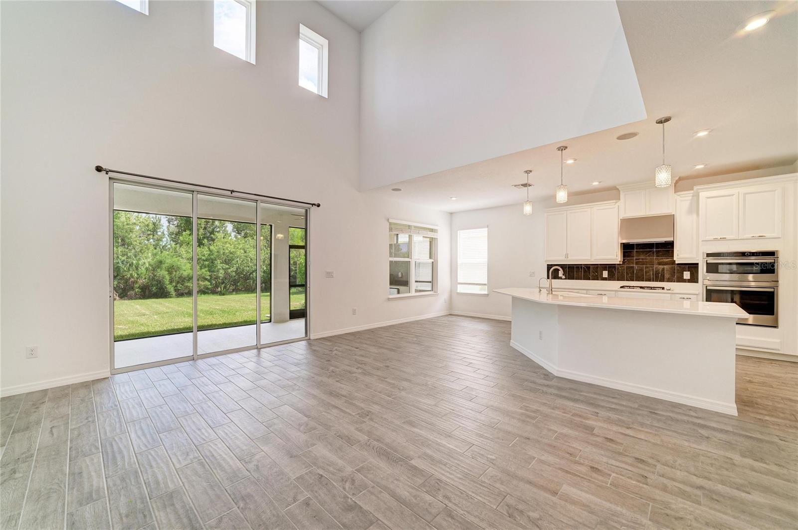 6332 Laurelcrest Gln Property Photo 11