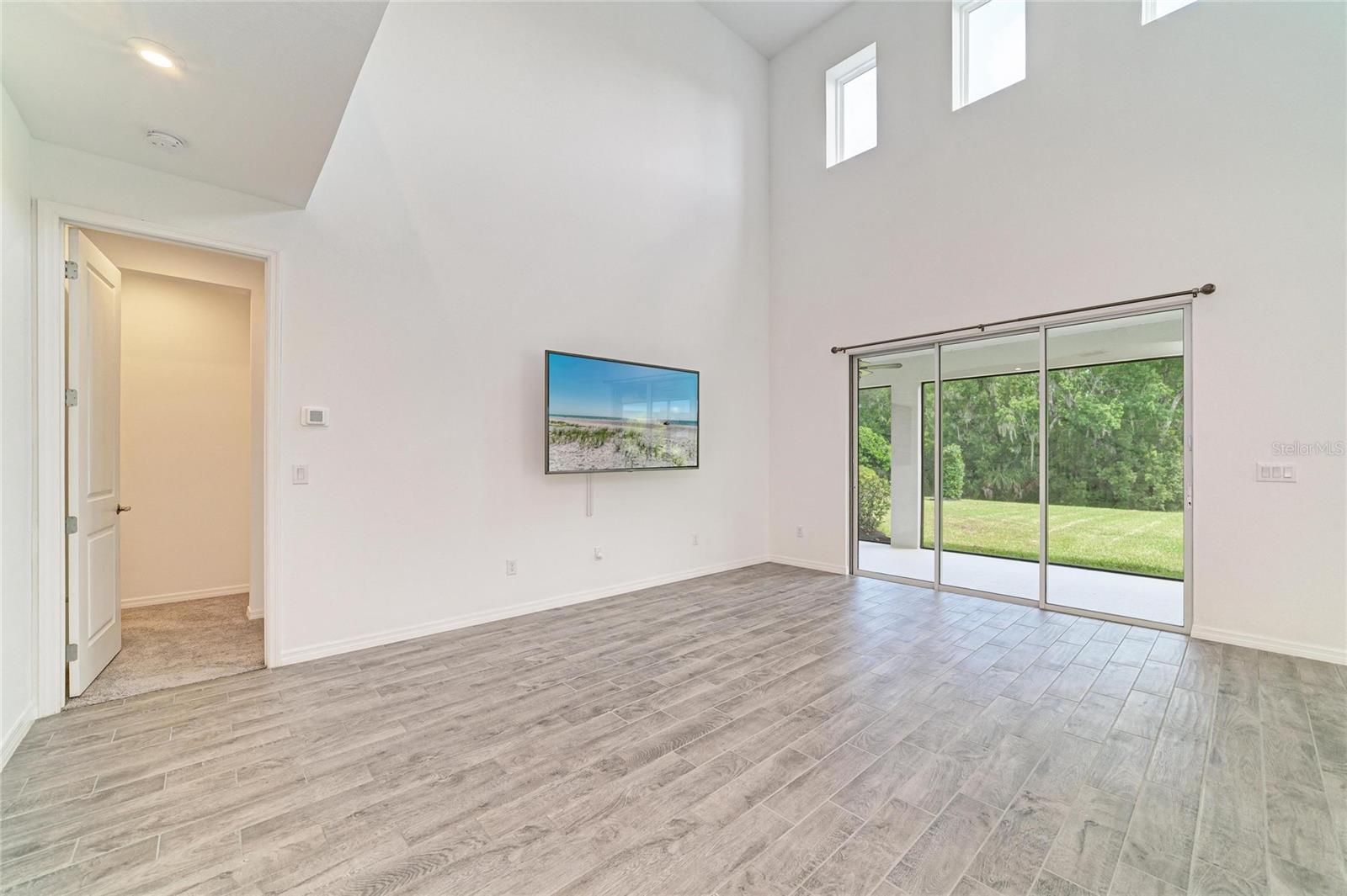 6332 Laurelcrest Gln Property Photo 13