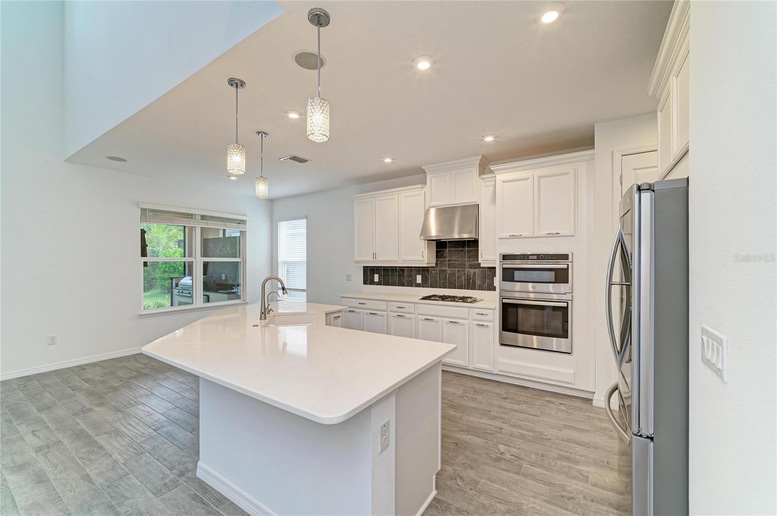 6332 Laurelcrest Gln Property Photo 16