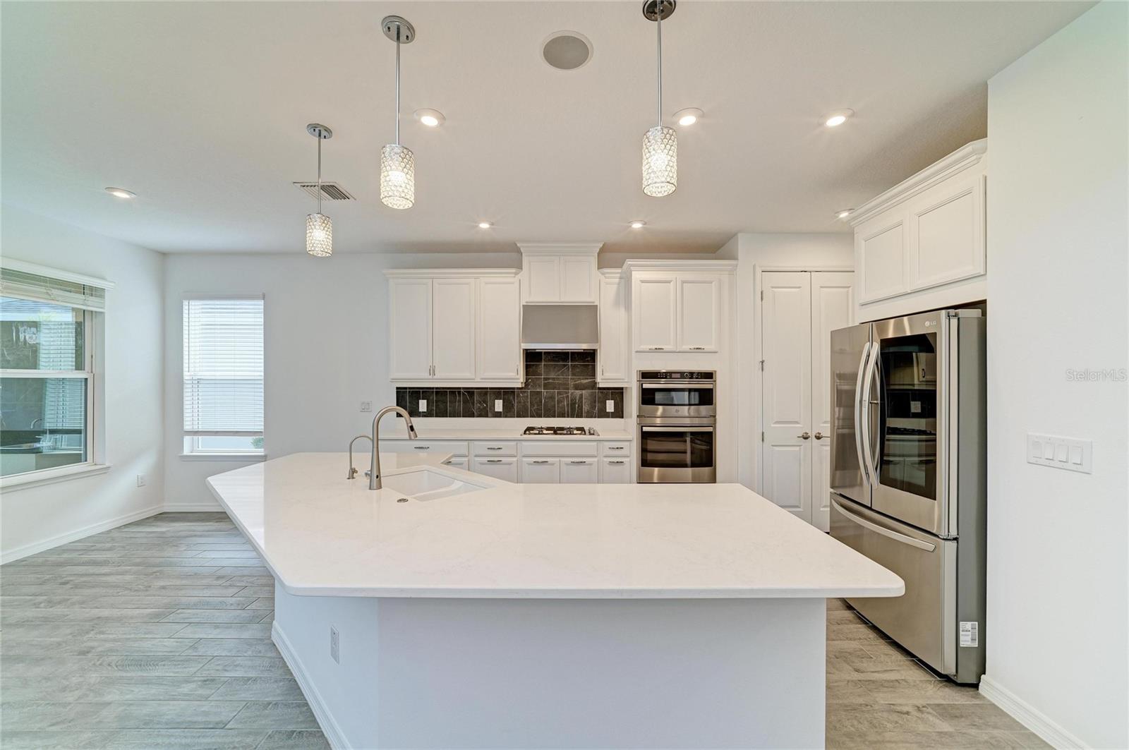 6332 Laurelcrest Gln Property Photo 17