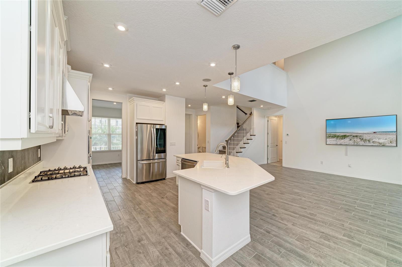 6332 Laurelcrest Gln Property Photo 20